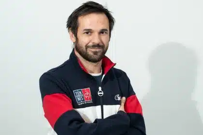 Benjamin tison dans son nouveau costume de responsable haut niveau et sportif à la direction padel | FFT